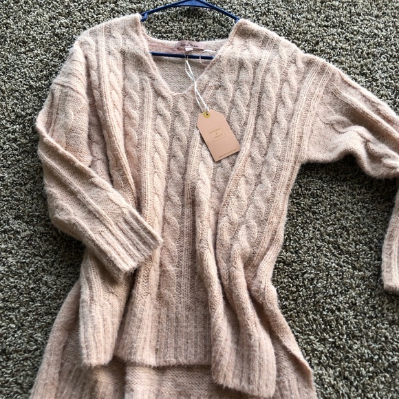 Sweater bundle - Picture 2 of 9